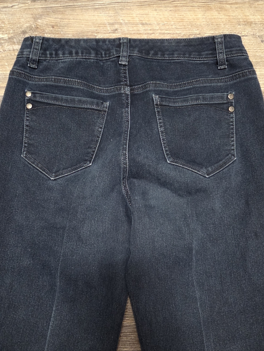 Bandolino Amy Straight Leg Jeans - Picture 9 of 13